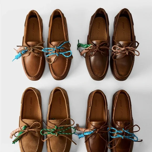 Aritzia + Sperry Brown Slip-On boat shoes!